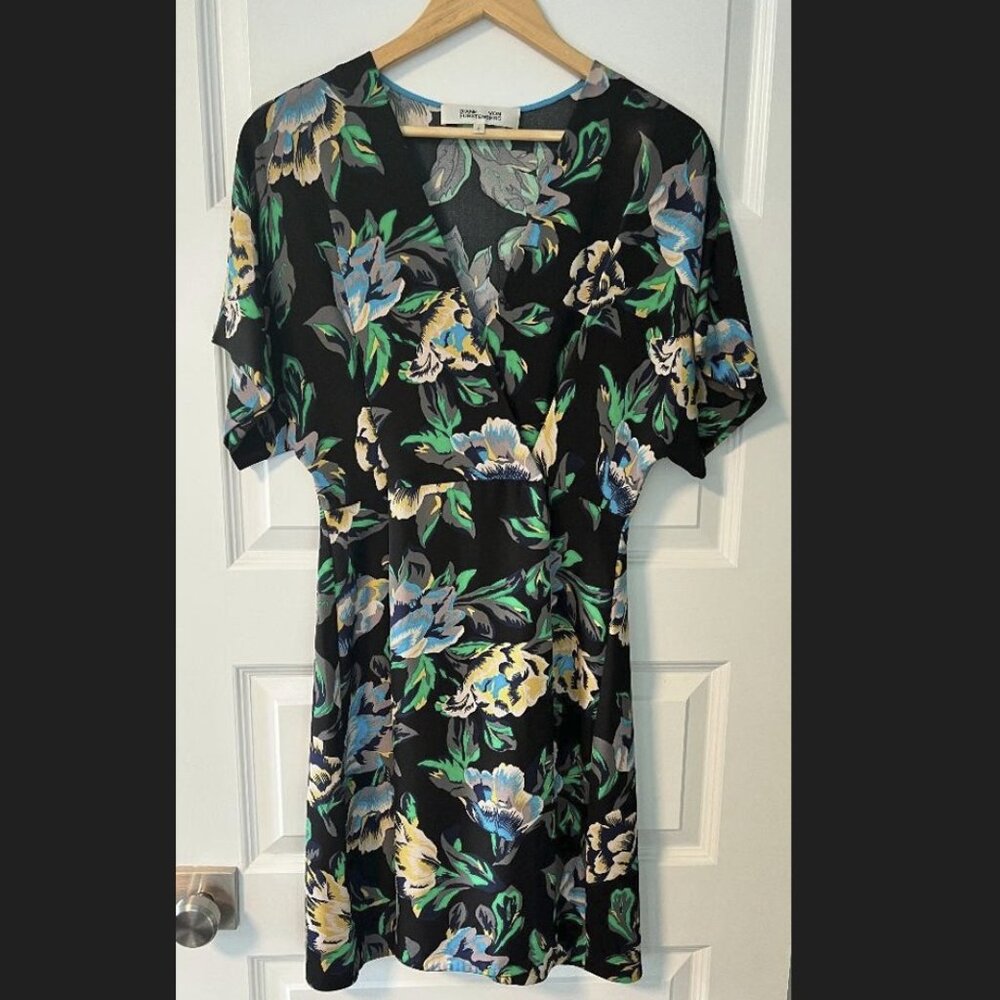 Diane von Furstenberg Silk Blend Floral Dress